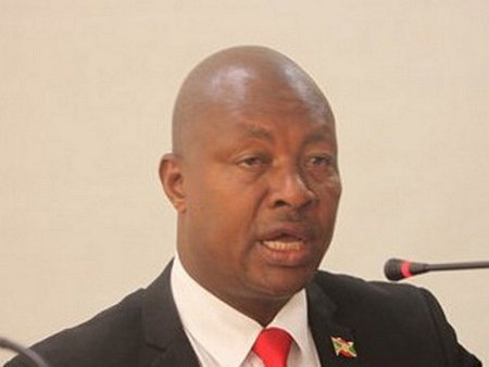 Bộ trưởng Nguồn nước, Môi trường và Kế hoạch của Burundi Emmanuel Niyonkuru. (Nguồn: newvision.co.ug)