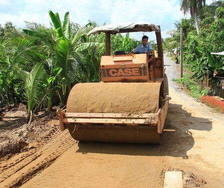 Những công trình liên quan đến dân cần phải công khai cho dân biết theo phương châm “dân biết, dân bàn, dân làm, dân kiểm tra”.