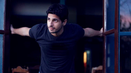 9. Nam diễn viên Ấn Độ Sidharth Malhotra. Anh còn là người mẫu.