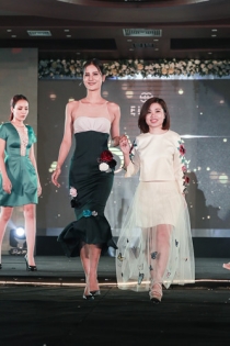 5 Quán quân Vietnam's Next Top Model lần đầu hội tụ trên sàn diễn