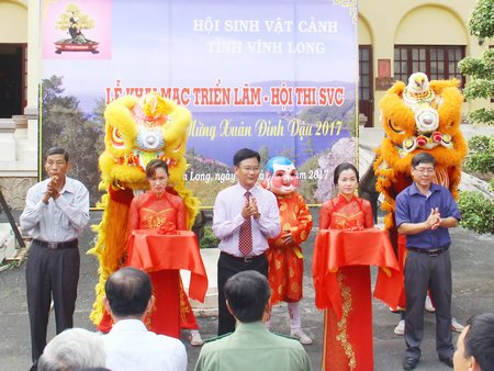 Khai mạc triển lãm và hội thi SVC mừng xuân Đinh Dậu 2017.