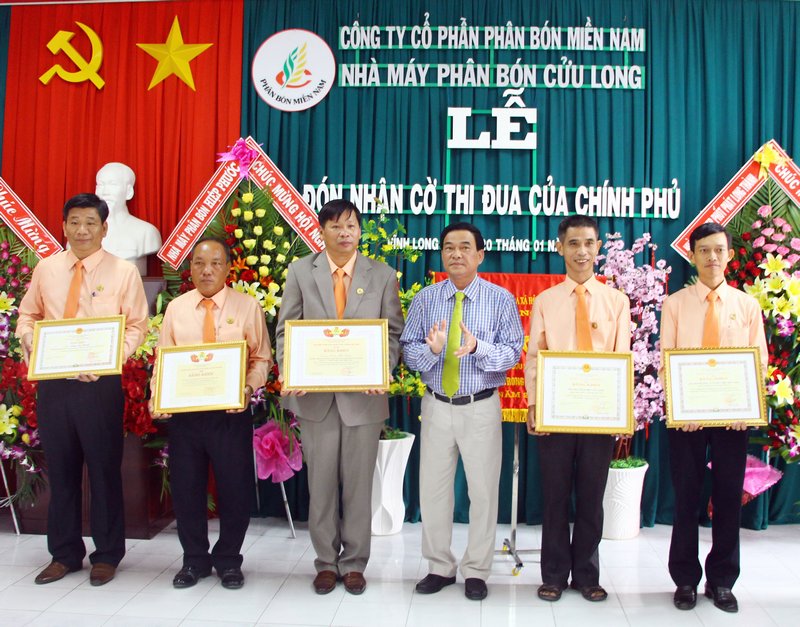Các cá nhận được nhận bằng khen của UBND tỉnh.