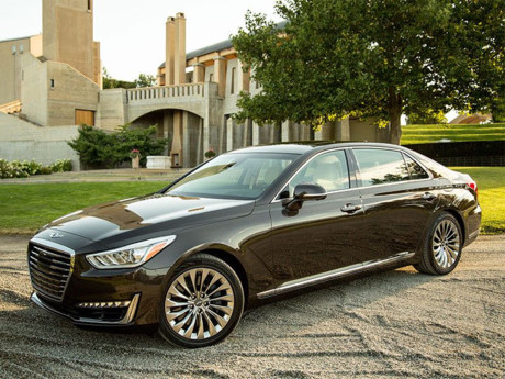 2017 Genesis G90