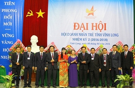 Với kỳ vọng “Tiên phong đổi mới- Vững vàng hội nhập”, Hội Doanh nhân trẻ tỉnh Vĩnh Long tổ chức Đại hội lần II nhiệm kỳ 2016- 2018. Đại hội đề ra 5 chương trình hành động trong nhiệm kỳ mới gắn liền yêu cầu thực tiễn hội nhập và phát triển bền vững. Đại hội đã hiệp thương bầu Ban Chấp hành nhiệm kỳ mới gồm 12 thành viên. Ông Nguyễn Tường Nam tái đắc cử chức Chủ tịch Hội Doanh nhân trẻ tỉnh Vĩnh Long nhiệm kỳ mới.