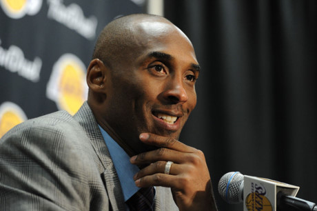 10. Kobe Bryant | Mức thu nhập: 50 triệu USD