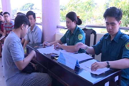 Tuyển chọn công dân nhập ngũ đảm bảo công khai, dân chủ, công bằng, đúng luật.
