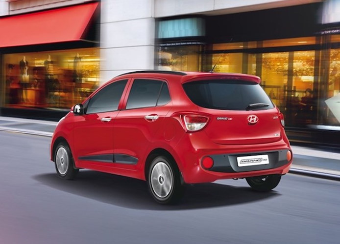 Ở thị trường Ấn Độ, Hyundai Grand i10 được bán với giá từ 458.000 tới 733.000 Rupee tùy từng phiên bản (tương đương 154 - 246 triệu đồng).