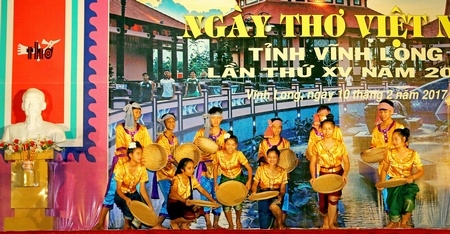 Múa “Vũ điệu Khmer” của Trường THPT Dân tộc nội trú Vĩnh Long.