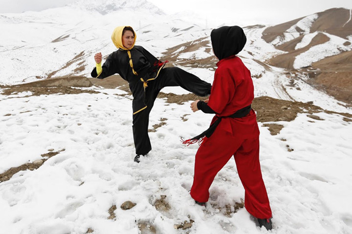 Azimi nói: “Tôi giúp các cô gái Afghanistan tăng cường khả năng của họ. Tham vọng của tôi là được thấy học viên của mình tham dự các giải quốc tế và giành huy chương cho đất nước”.