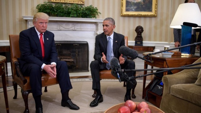 Tin tức giả mạo nói ông Obama âm mưu đảo chính ông Trump được lan truyền chóng mặt (Nguồn: Getty) 