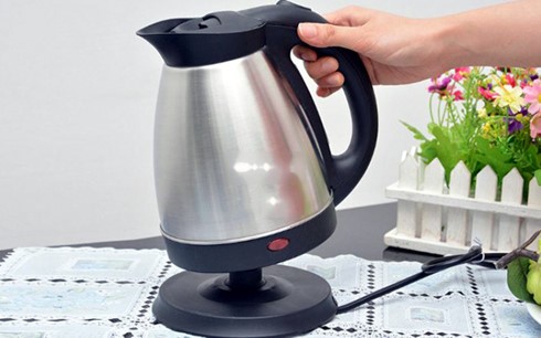 Người dùng nên sử dụng những loại bình có nguồn gốc, xuất xứ rõ ràng. (Ảnh minh họa: KT)