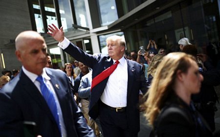 Tỷ lệ ủng hộ Tổng thống Donald Trump thấp nhất lịch sử hiện đại Mỹ. (Ảnh: Reuters)
