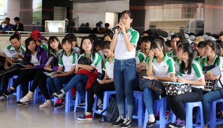 Nhiều học sinh quan tâm đến ngành báo chí, ngành mới của Trường ĐH Sư phạm Kỹ thuật Vĩnh Long liên kết với ĐH Vinh đào tạo.