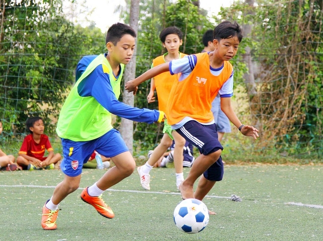 PVF tuyển sinh tại huyện Vũng Liêm (Vĩnh Long) năm 2016.
