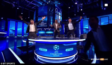 Các BLV nổi tiếng của kênh BT Sport gồm Lineker, Ferdinand, Gerrard, Owen cũng "phát cuồng" khi Barca hoàn tất cuộc lội ngược dòng không tưởng trước PSG. (Ảnh: Daily Mail)