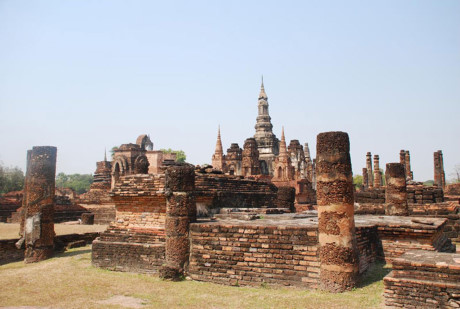 Phong cảnh nơi đây trở thành điểm du lịch lý tưởng, giúp du khách hiểu hơn về văn hóa, lịch sử phong phú của Vương quốc Thái Lan. 