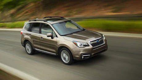 Subaru Forester 2017. Đây là dòng xe SUV 5 chỗ xứng đáng đứng cùng các thương hiệu danh tiếng châu Âu khác như Audi, Mercedes