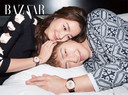 Kim Tae Hee và Bi Rain khoe ảnh cưới trên Harper's Bazaar: Mới đây, tạp chí Harper's Bazaar đã bất ngờ đăng tải hai bức hình nằm trong album cưới của Kim Tae Hee và Bi Rain. Trong thời gian tới, tạp chí này cũng sẽ phát hành trọn bộ ảnh cưới được chụp tại Itay của cặp vợ chồng nổi tiếng này.