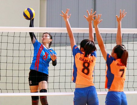 Hà Ngọc Diễm (8) chủ công của đội THVL hiện nay.