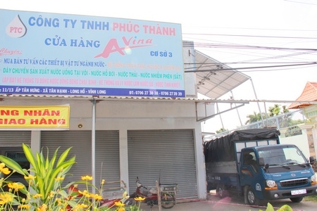 Cửa hàng sẽ cung cấp dụng cụ đựng và nước miễn phí đến tận nhà đối với các hộ người già, người bệnh tật neo đơn không có phương tiện và khả năng đi đến cửa hàng.