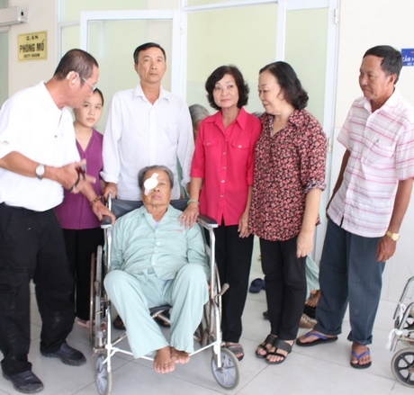 Chương trình Đem lại ánh sáng  cho người mù nghèo của Hội Bảo trợ NTT-TMC-BNN đã giúp cho gần 10.000 người thoát khỏi nguy cơ khiếm thị.