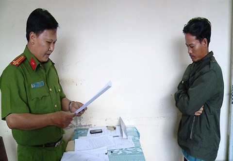 Huỳnh Thanh Trung - nghi can hiếp dâm bé gái 10 tuổi ở Vĩnh Long, đã bị bắt. (Ảnh: An ninh Thủ đô).