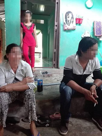 Gia đình cho bé H. tạm thời nghỉ học để ổn định tâm lý.