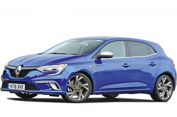 Renault Megane hatchback: Với mức giá từ 510 - 770 triệu đồng, Renault Megane có những tính năng khó có thể cưỡng lại như màn hình Ipad cảm ứng chân dung, buồng lái bọc nhựa mềm và chỗ ngồi thoải mái. Rõ ràng nội thất của Megan hấp dẫn hơn so với Audi A3 và Volkswagen Golf.