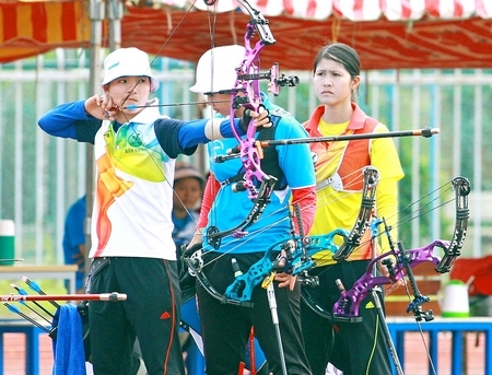 Cung thủ Vĩnh Long- Nguyễn Thị Thanh Thảo (bìa trái).