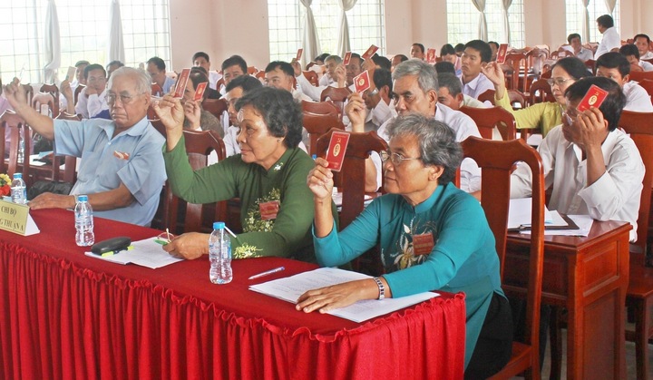 Đại hội biểu quyết thông qua chỉ tiêu nhiệm kỳ mới.