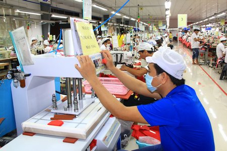 Doanh nghiệp và người lao động phải coi việc thực hiện nghiêm túc các quy định về an toàn lao động, phòng chống cháy nổ là nhiệm vụ trọng tâm, thường xuyên.
