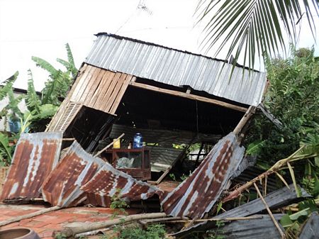 Thiên tai làm hàng ngàn ha lúa bị chết khô và hàng trăm ngôi nhà ở Kiên Giang bị sập, thiệt hại hơn 1.500 tỷ đồng