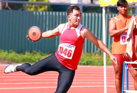 Võ Hồng Thái (Sóc Trăng- HCB) nội dung ném đĩa nam.