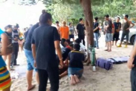 Vụ sét đánh xảy ra tại một bãi biển. Ảnh: The Nation.