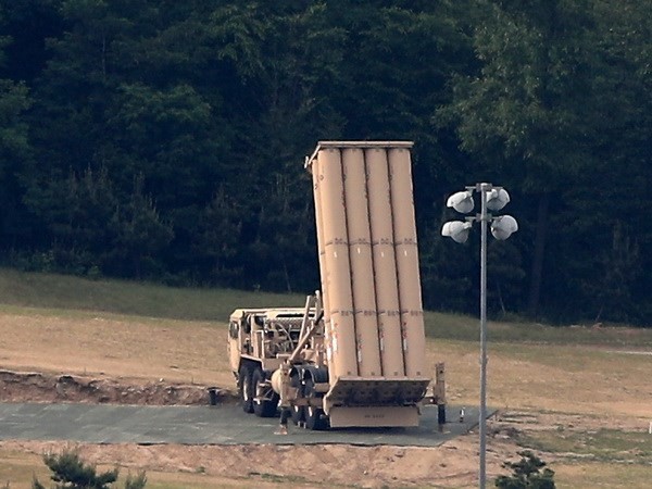 Hệ thống Phòng thủ tên lửa tầm cao giai đoạn cuối (THAAD) được triển khai tại Seongju, Hàn Quốc ngày 30/5. (Nguồn: YONHAP/TTXVN)