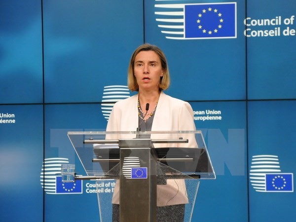 Đại diện cấp cao về chính sách an ninh và đối ngoại của EU, bà Federica Mogherini, phát biểu tại buổi họp báo. (Ảnh: Kim Chung/TTXVN)