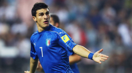 1) Với 5 bàn thắng, Orsolini (số 7, Italia) chính là Vua phá lưới của U20 World Cup. Đồng thời, tiền đạo đang khoác áo Juventus cũng ẵm luôn giải thưởng Cầu thủ xuất sắc nhất giải. (Ảnh: AP)