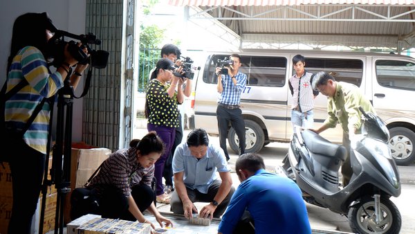 Những giây phút căng thẳng, tập trung cao độ khi thực hiện nhiệm vụ.