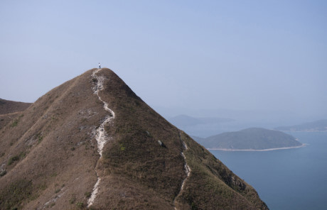 Đường mòn ở công viên Sai Kung. Ảnh: Getty.