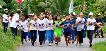 Tranh tài môn chạy việt dã