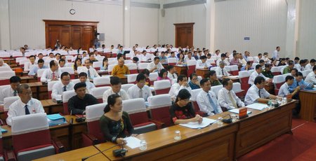 Đại biểu tham dự kỳ họp