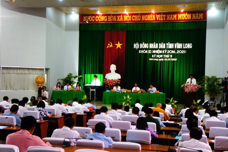 Đại biểu tham dự kỳ họp