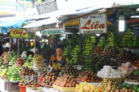 Măng cụt được bày bán giá cao tại chợ, tuy nhiên nhà vườn hiện đã không còn để bán.