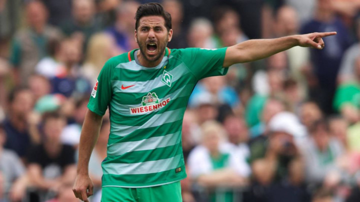 Claudio Pizarro (1978): Chân sút nước ngoài vĩ đại nhất trong lịch sử Bundesliga vừa chia tay Werder Bremen và đang tìm kiếm đội bóng mới để chơi mùa giải cuối cùng trước khi giải nghệ.