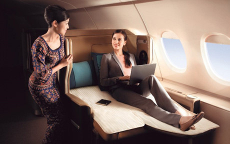 Giá vé đi từ Los Angeles tới Singapore của hãng hàng không SINGAPORE AIRLINES là 5.100 USD