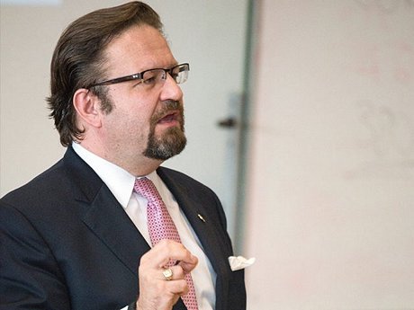 Ông Sebastian Gorka, Phó Trợ lý của Tổng thống Mỹ Trump. (Nguồn: Breitbart)