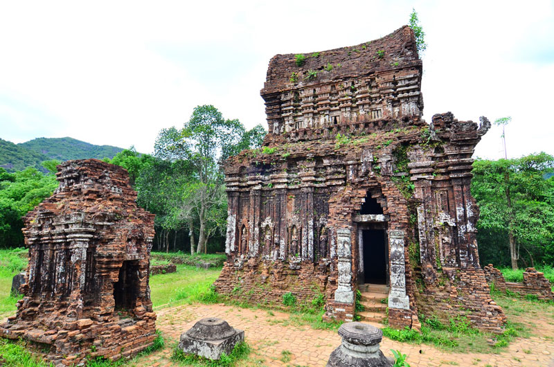 Thánh địa Mỹ Sơn có thể là trung tâm tôn giáo và văn hóa của nhà nước Chăm pa khi thủ đô của quốc gia này là Trà Kiệu hay Đồng Dương. Ảnh: Minh Son.