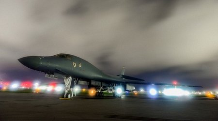 Máy bay ném bom B1-B Lancer của Mỹ. Ảnh: Reuters