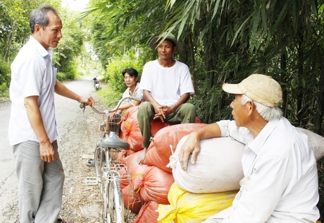 Chi bộ ấp gần dân, nói tiếng nói của dân và hiểu tâm tư nguyện vọng của quần chúng.