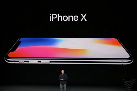 iPhone X là nhân vật chính của buổi lễ ra mắt. 